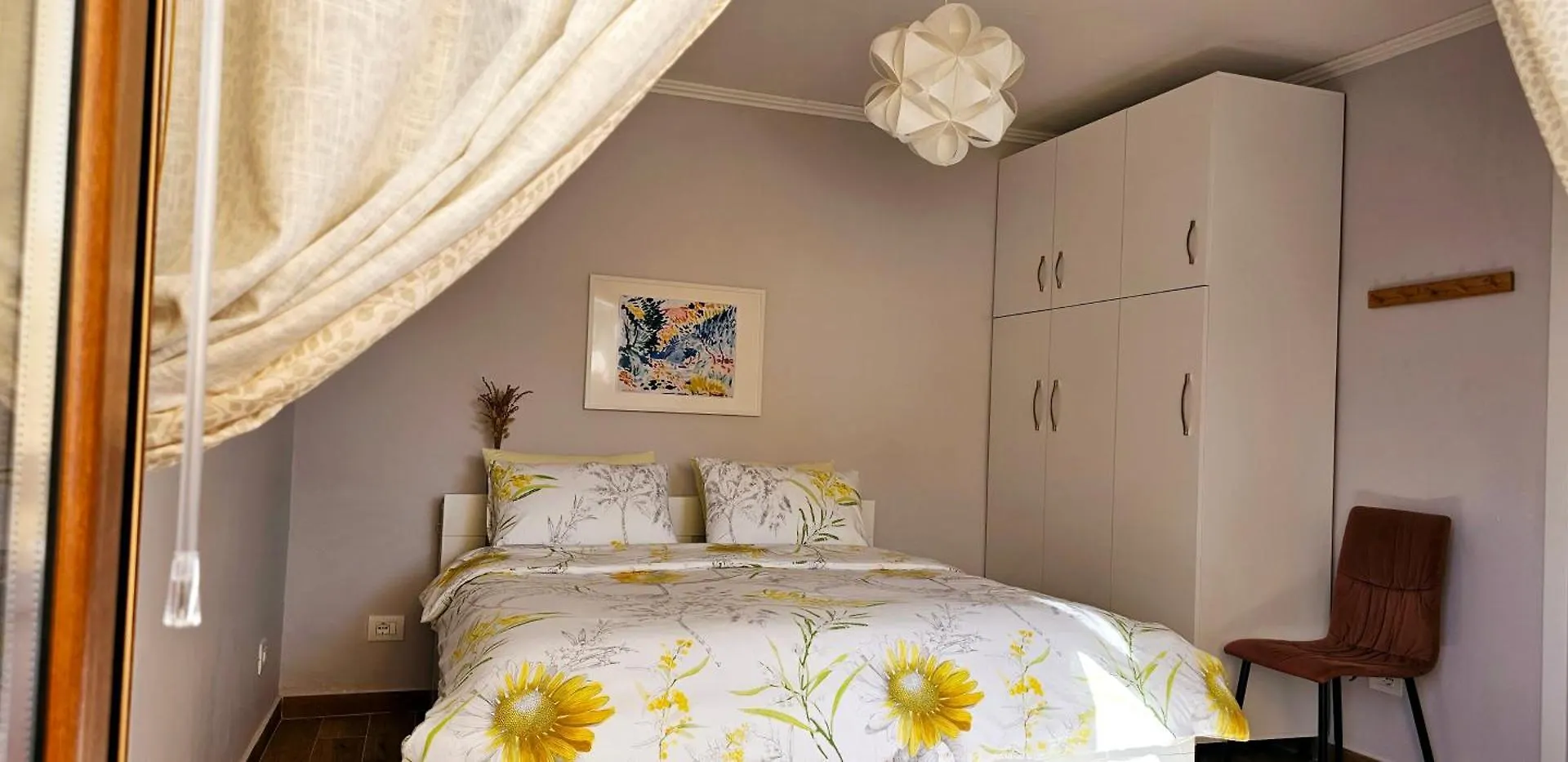Nuci'S Place, Lovely Apt With Balcony Near Blloku Tiran
