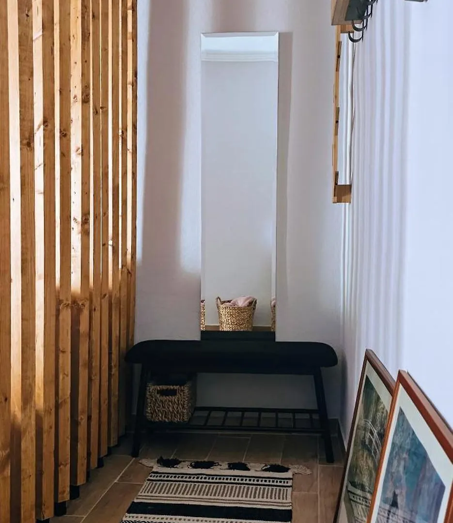 Nuci'S Place, Lovely Apt With Balcony Near Blloku Tiran Daire