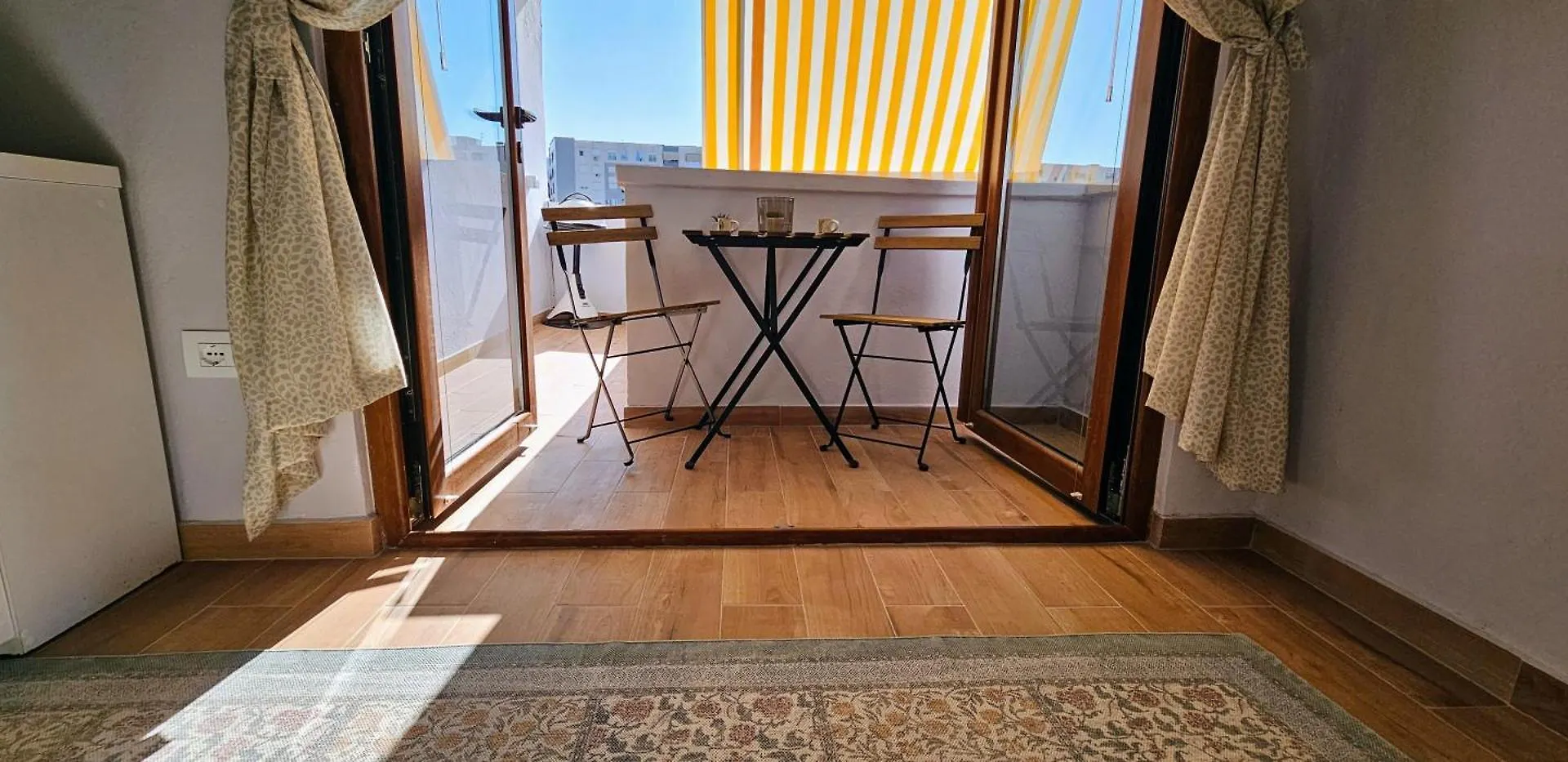 Nuci'S Place, Lovely Apt With Balcony Near Blloku Tirana